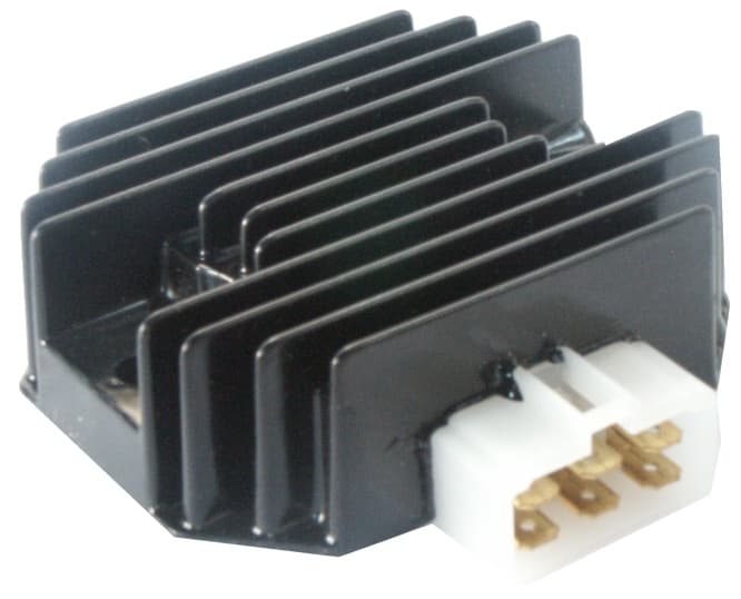 F032234418 - Régulateur à transistors